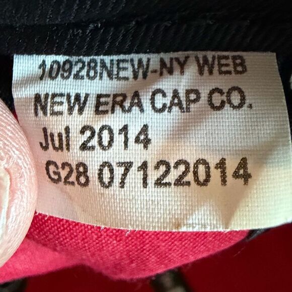 Supreme x New Era GORE-TEX Box Logo Fitted Cap Red/Black Size 7 ¼. - Picture 6 of 7